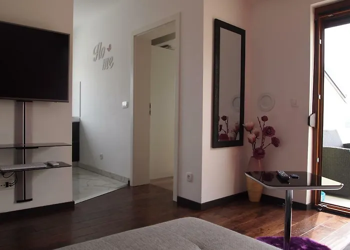 Panoramic View Ev Station Available דירה