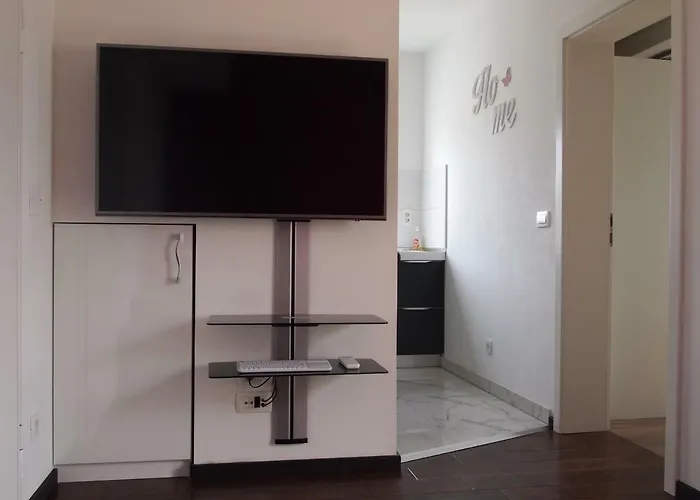 Panoramic View Ev Station Available קריקווניצה